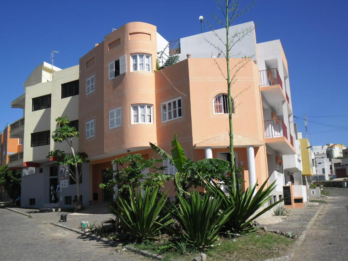 Laginha Beach Guest House Mindelo Exteriör bild